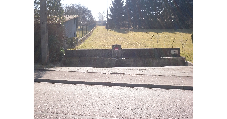 Fontaine de la vierge